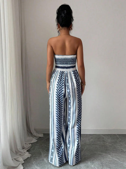 ✨👗 Geometric Jumpsuit with Halter Neckline & Side Slit – 50% OFF! Perfect for Beach, Office & Evening. 🔥✨