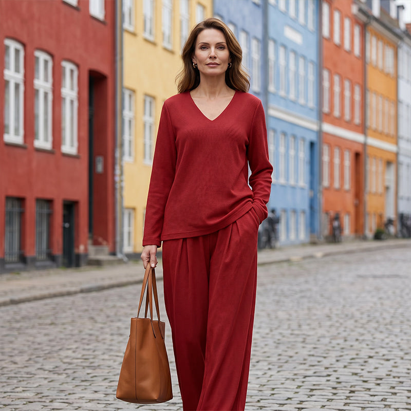 🍀🍀 NEW! Women's V-Neck Lounge Set with Wide-Leg Pants